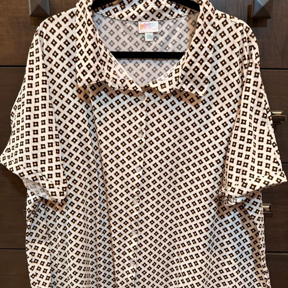 LuLaRoe CHARLIE Button Down Shirt 2XL